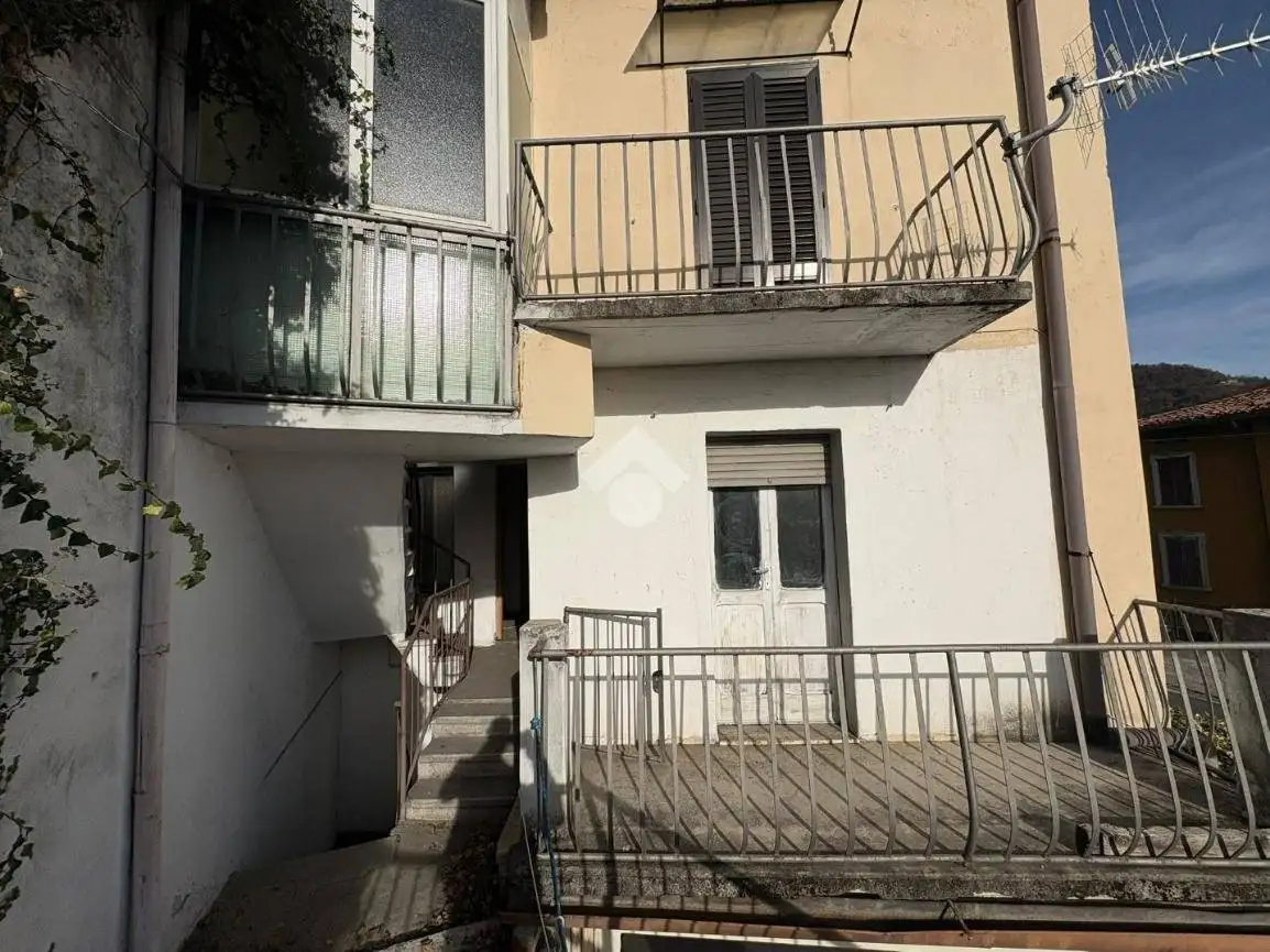 Terratetto unifamiliare via I Maggio 3, Centro, Almenno San Salvatore - foto 3