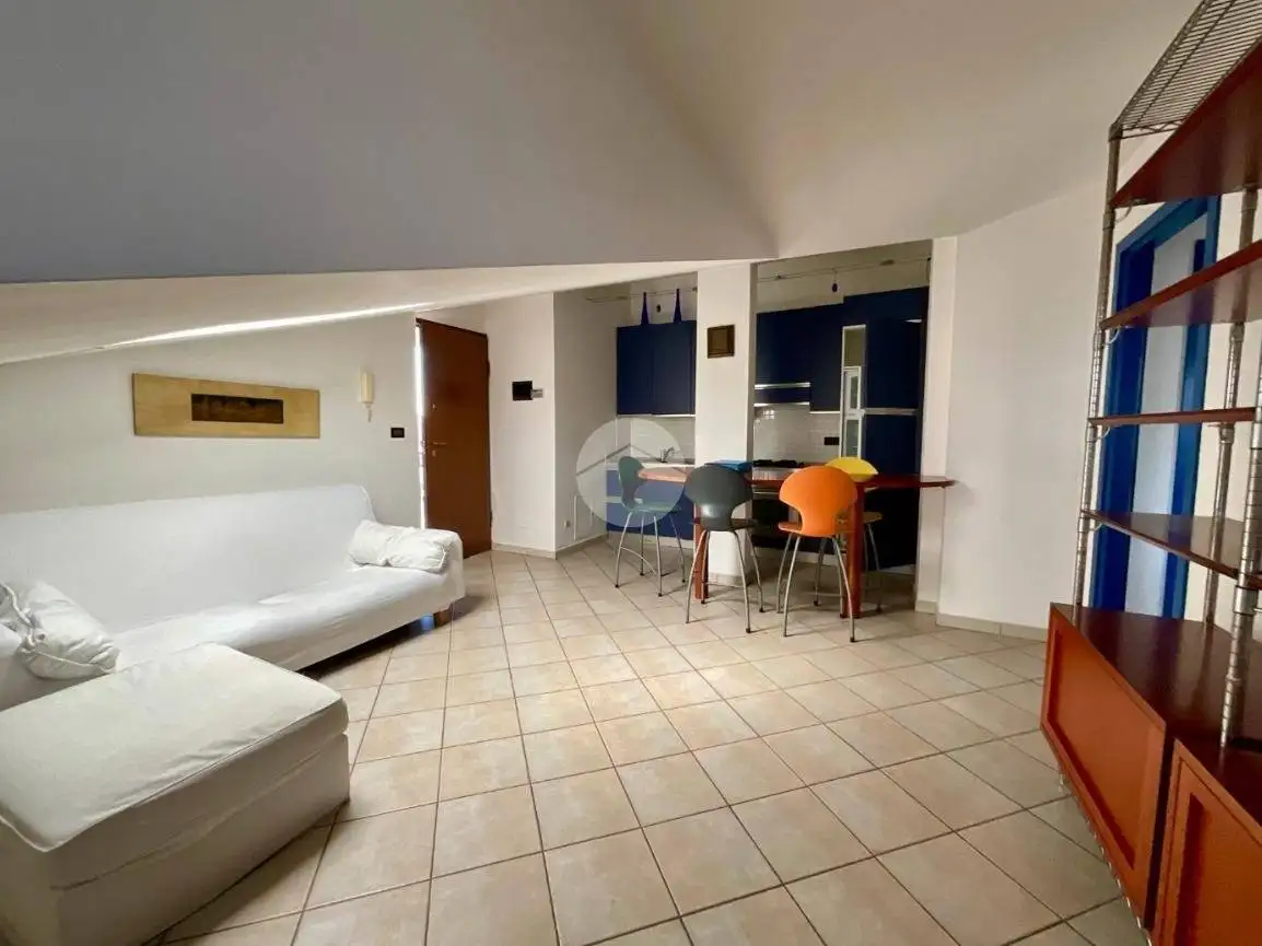 Trilocale via volpiano 4, Centro, Leinì - foto 2