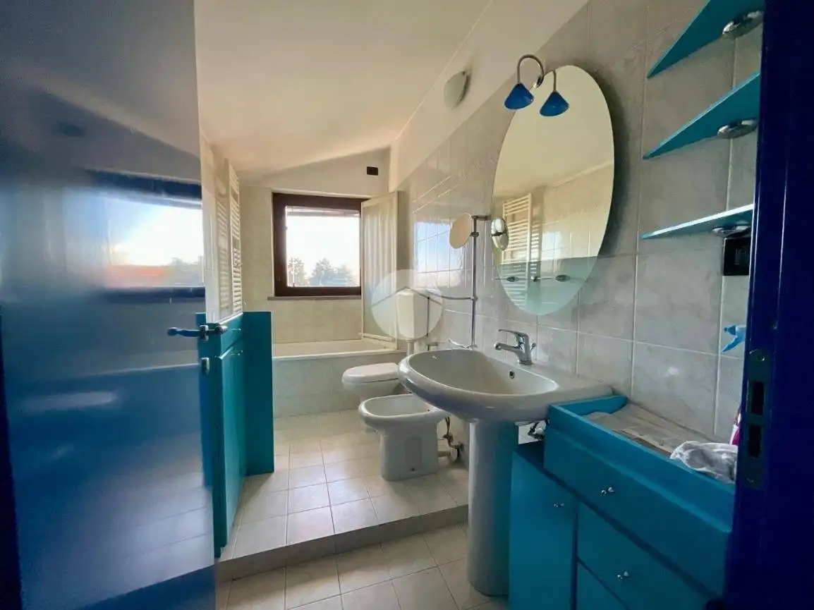 Trilocale via volpiano 4, Centro, Leinì - foto 5