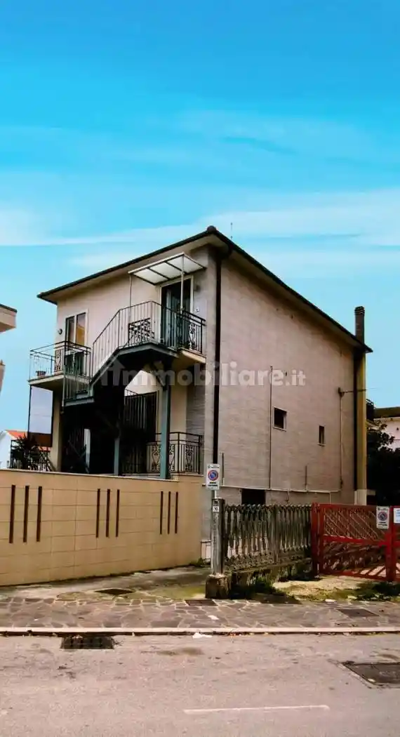 Villa unifamiliare via della Rinascita, Centro, Francavilla al Mare - foto 2