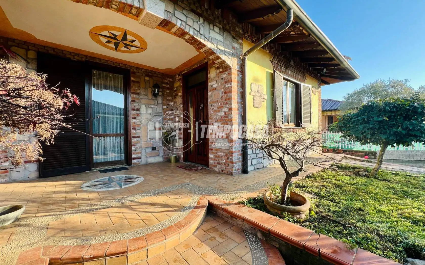 Villa in vendita a Lonate Pozzolo