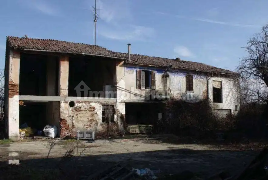 Casa indipendente in asta a Monticelli d'Ongina