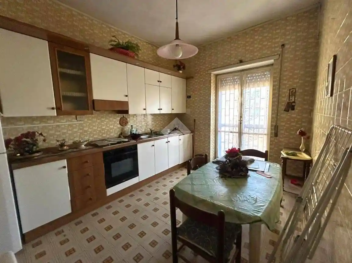 Trilocale via Principe di Piemonte 34, Centro, Casoria - foto 5