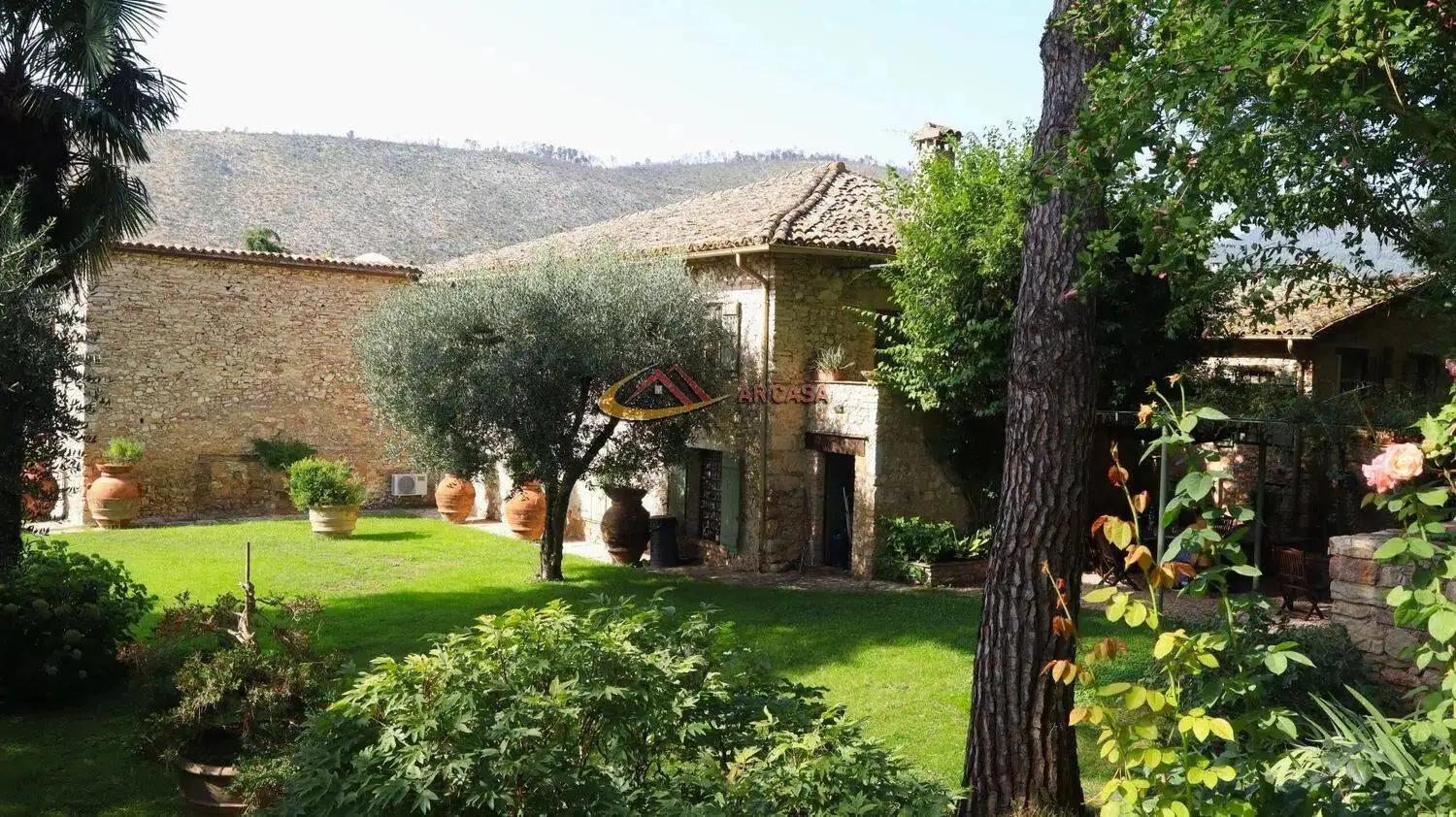 Rustico 530 m², Centro, Campello sul Clitunno - foto 2