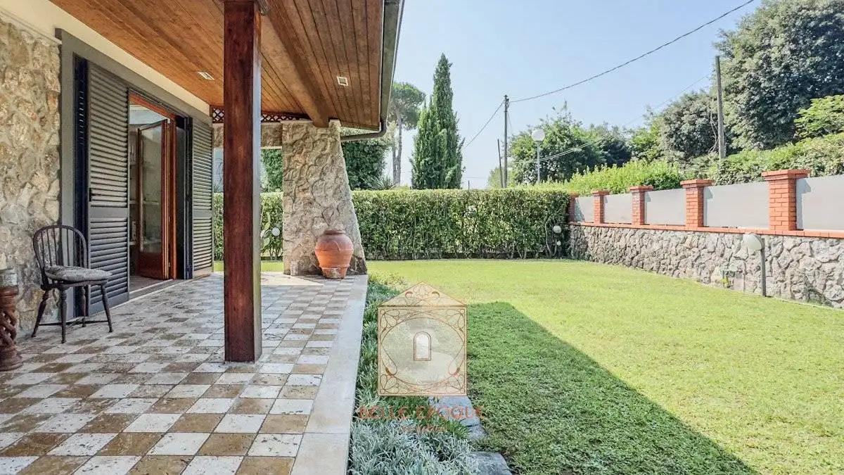 Villa in vendita a Forte dei Marmi