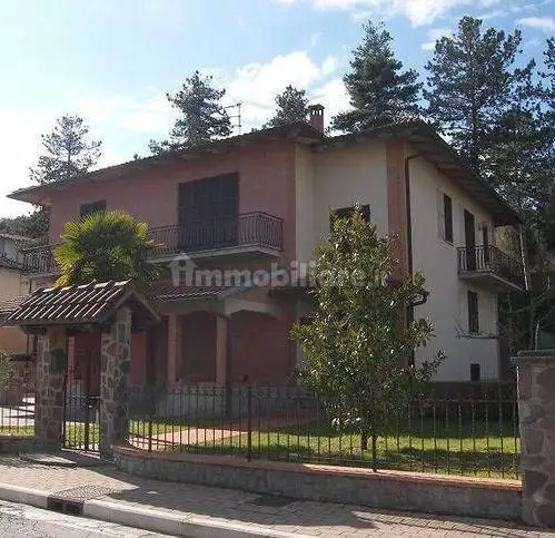 Villa in vendita a Sinalunga
