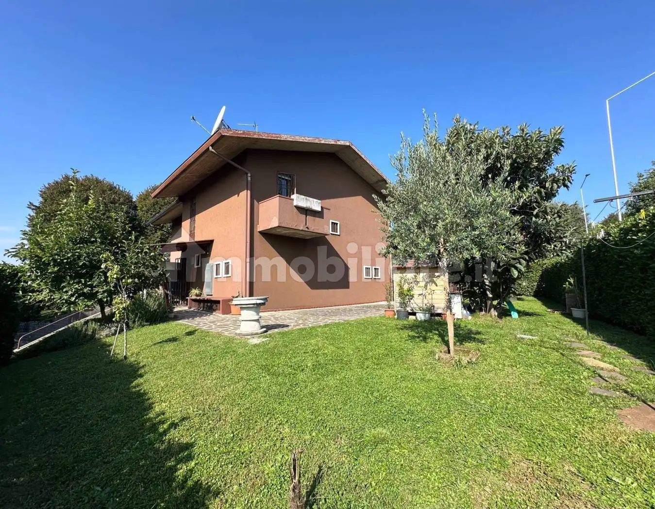 Villa in vendita a Azzano San Paolo