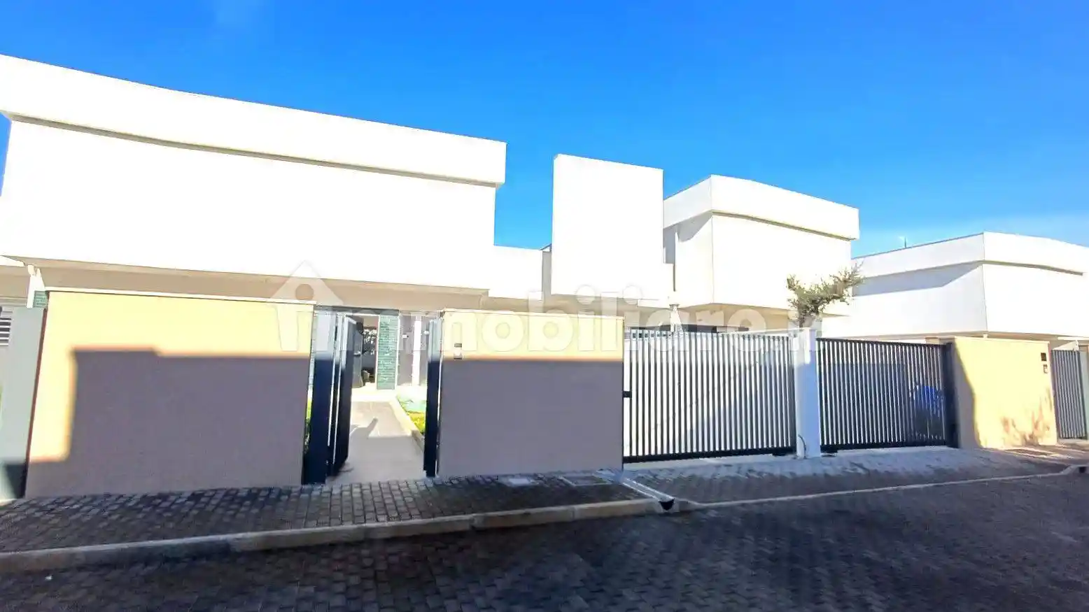 Villa a schiera corso Alcide De Gasperi 499, Carbonara di Bari, Bari - foto 4