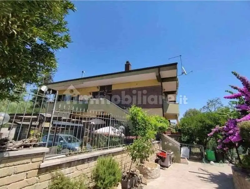 Villetta a schiera in asta a Roma