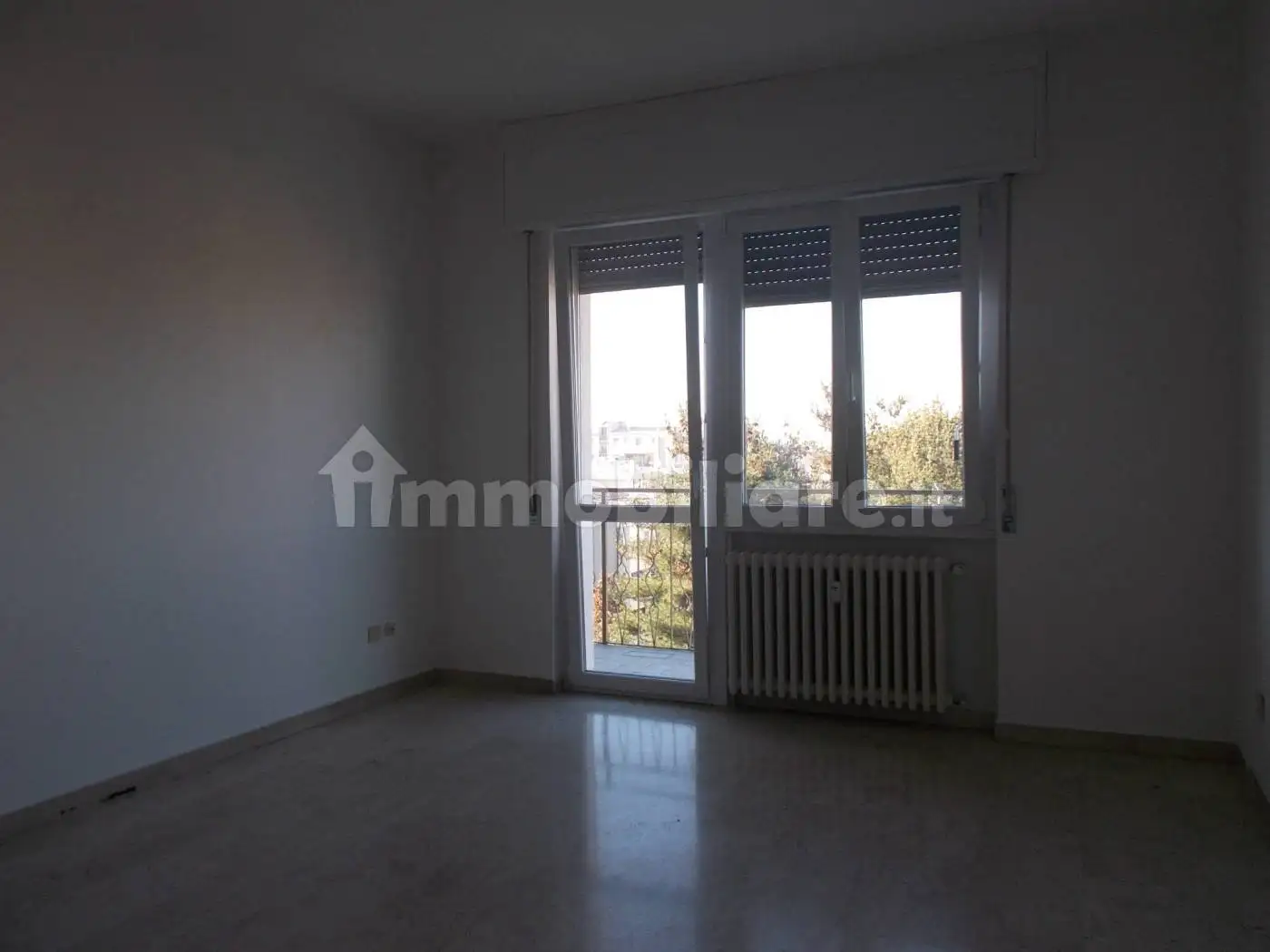 Trilocale via Silvio Pellico, Centro, Caronno Pertusella - foto 2