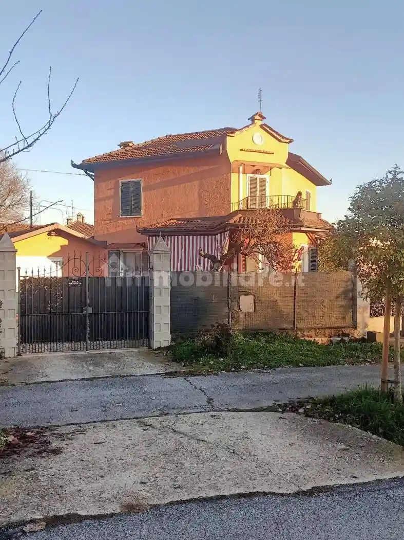 Trilocale viale Antonio Gramsci 4, Centro, Villafranca Piemonte - foto 2