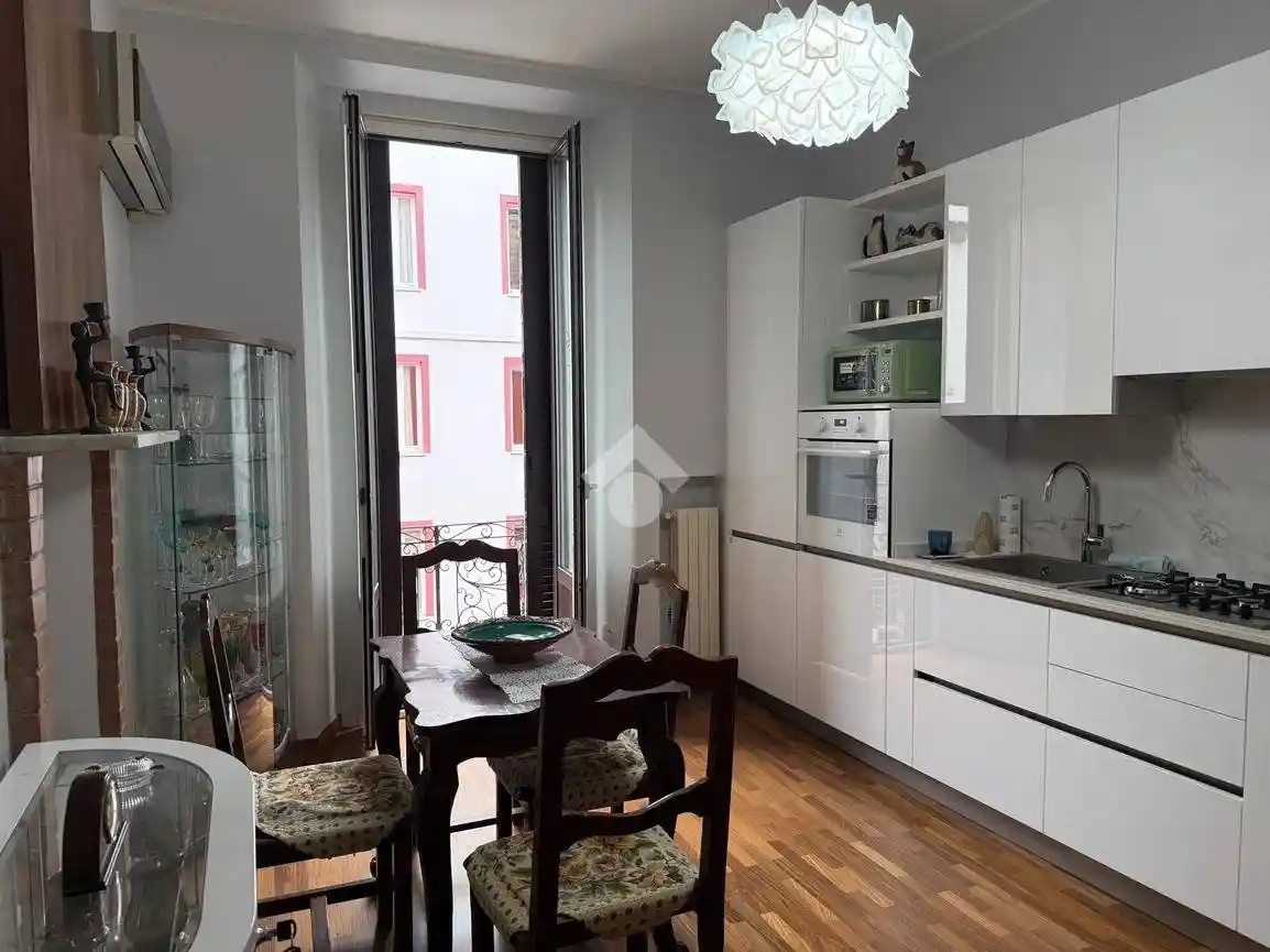 Bilocale via San Gregorio 37, Repubblica, Milano - foto 4