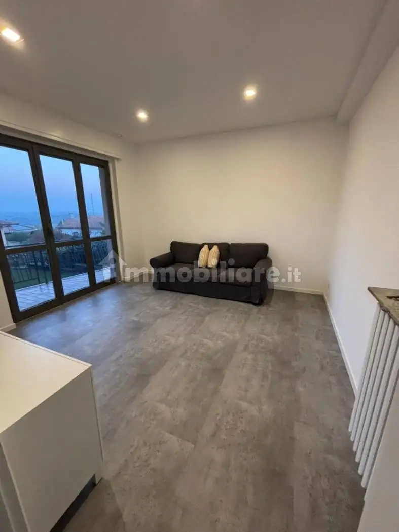 Appartamento in affitto a Appiano Gentile