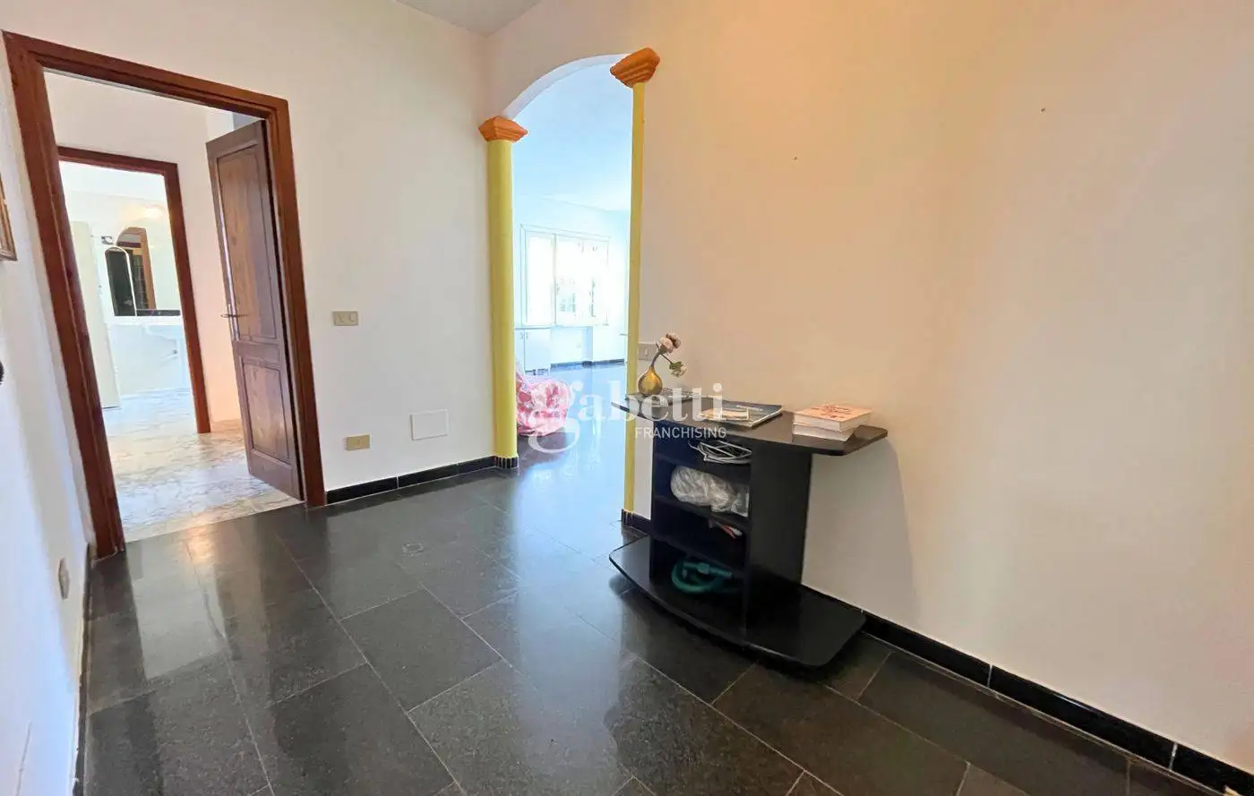 Trilocale via Rossini, 19, Centro, Torpè - foto 2