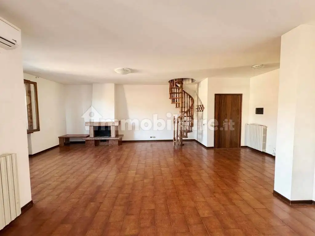 Appartamento via Sinistra Guerro 18/a, Centro, Castelvetro di Modena - foto 3