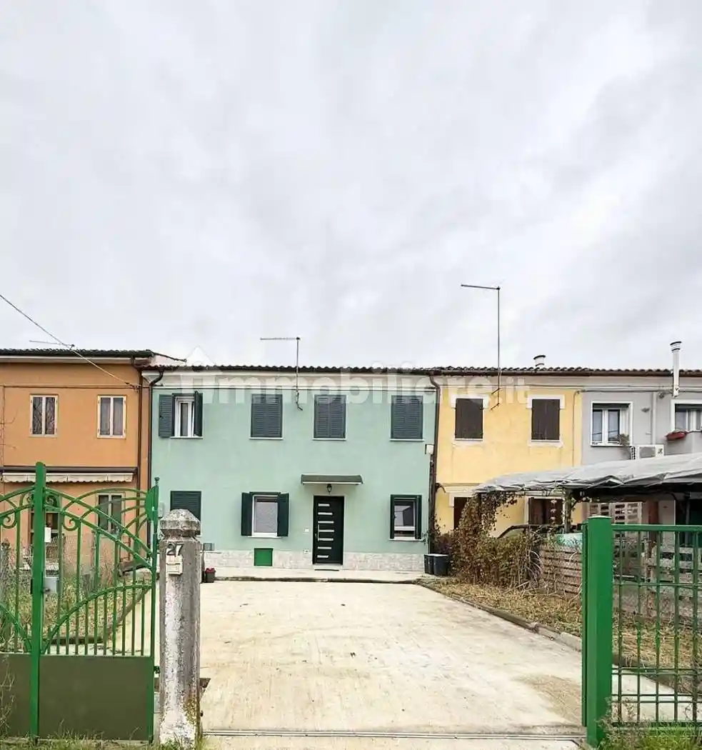 Terratetto unifamiliare Strada Scuole dell'Anconetta 27, Viale Trieste - Villaggio dei Fiori, Vicenza - foto 2