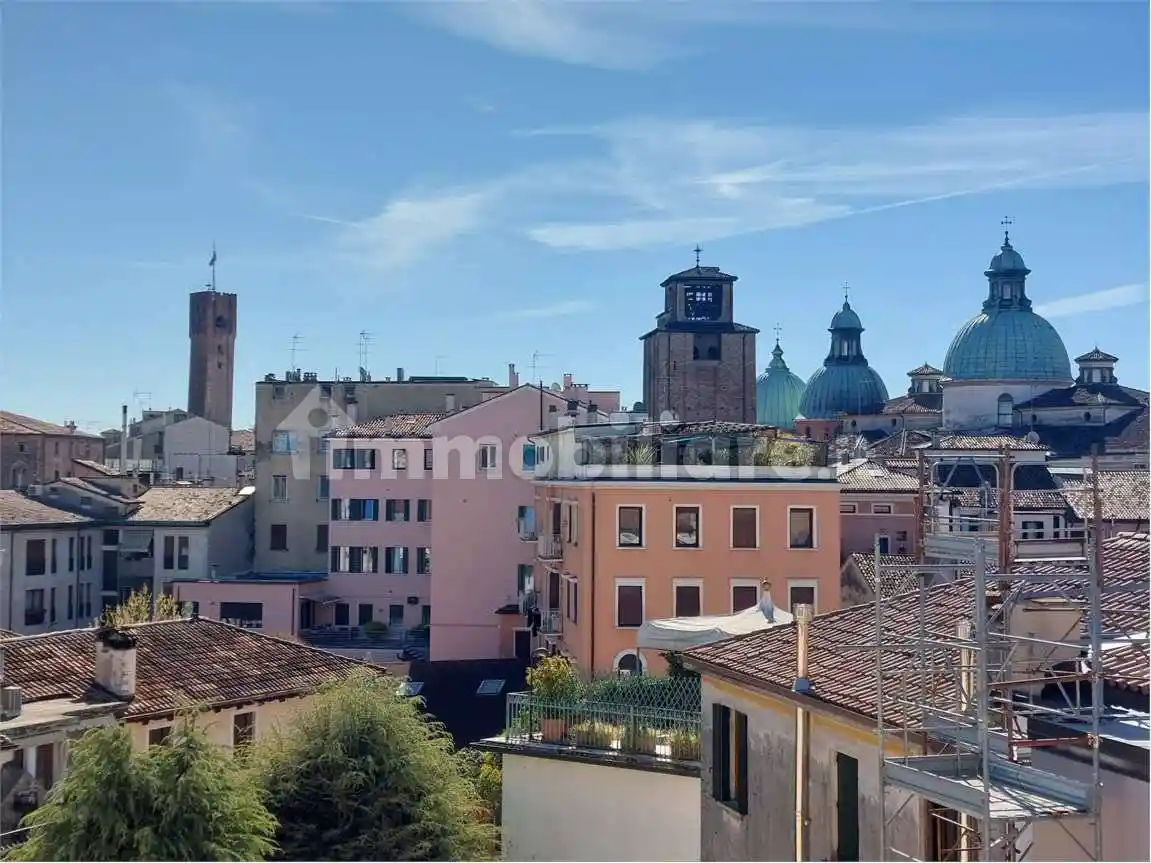 Attico buono stato, 190 m², Duomo, Treviso - foto 2