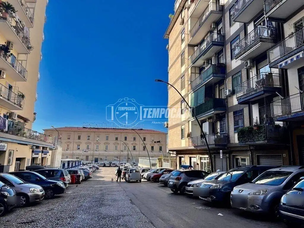 Appartamento in vendita a Napoli