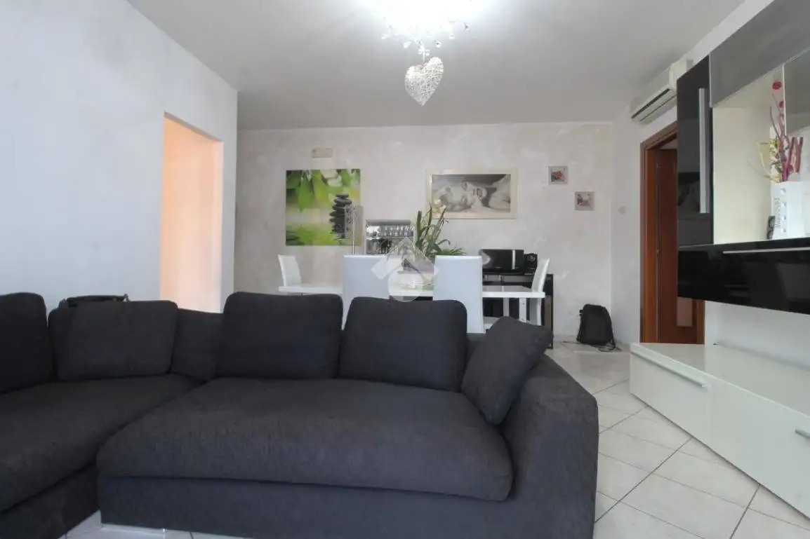 Trilocale via la Corte 6, Centro, Bagnolo in Piano - foto 5