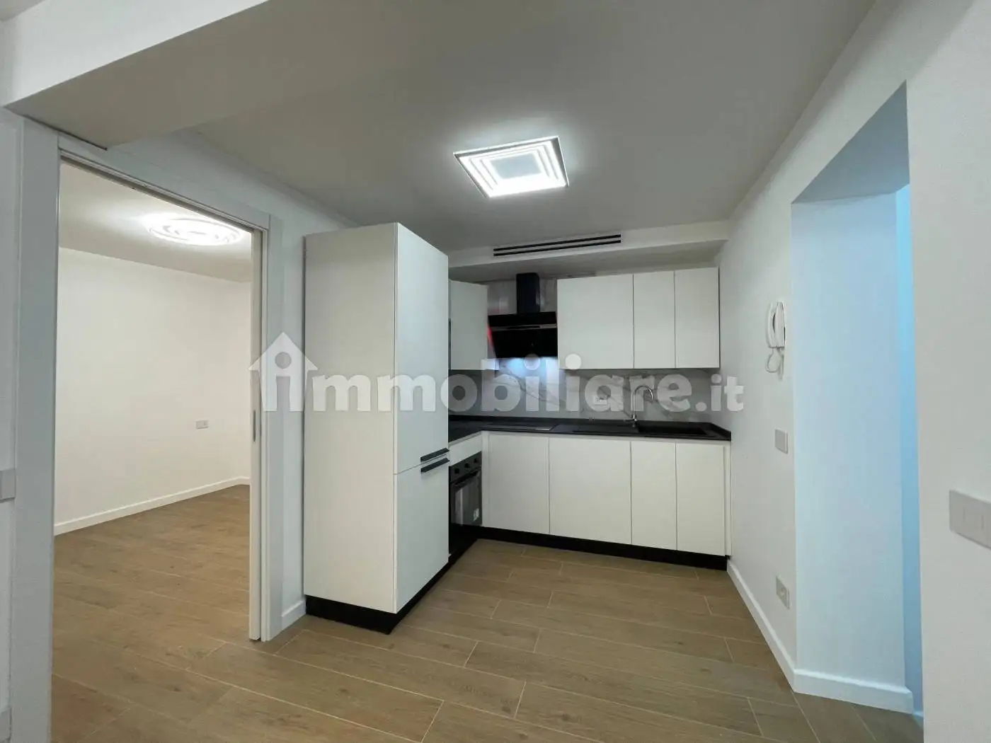 Bilocale piazza della Vittoria, Centro Storico, Lodi - foto 2