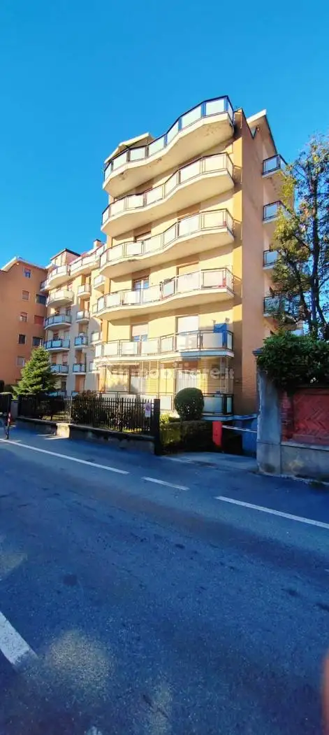 Quadrilocale via Nicolao Sottile, Centro, Borgosesia - foto 5