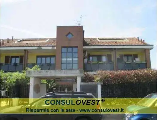 Appartamento in asta a Battuda