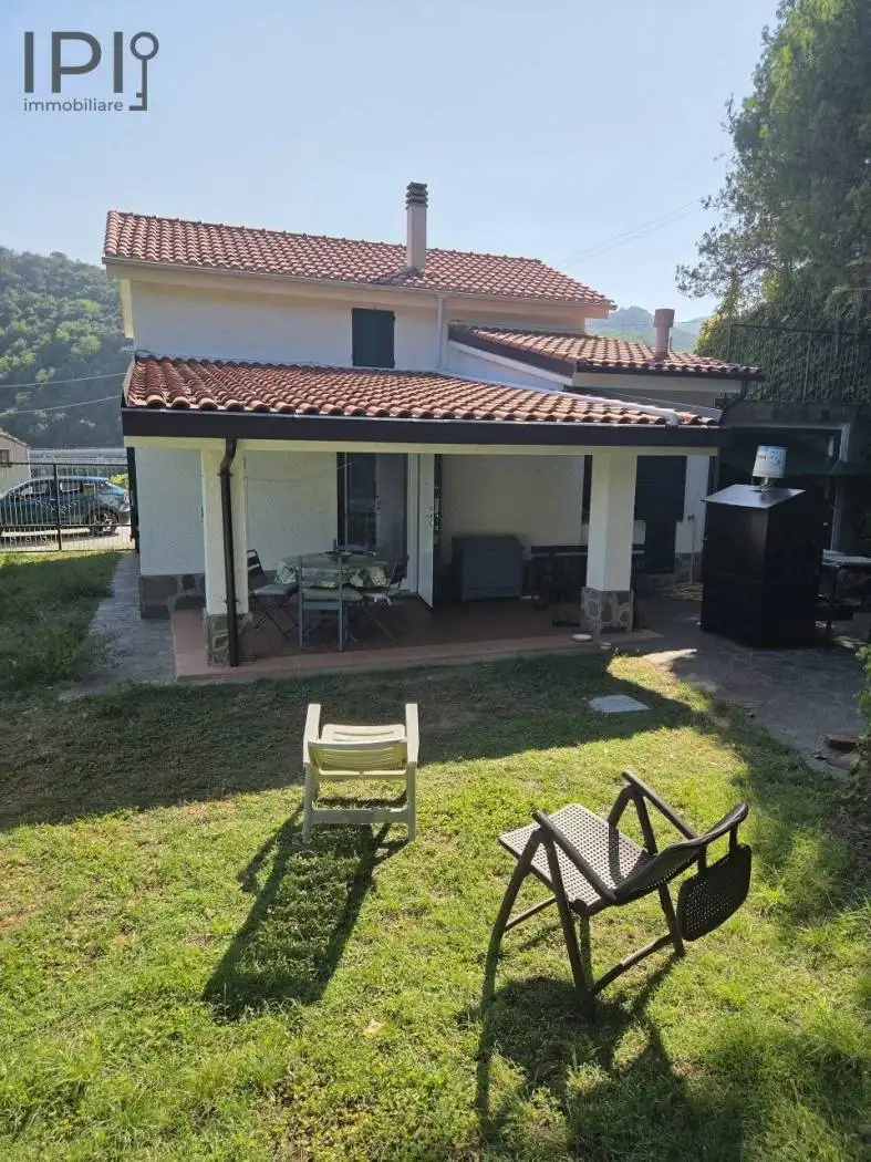 Villa in vendita a Quiliano