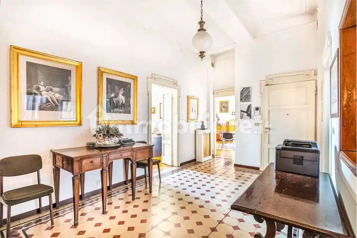 Appartamento buono stato, piano rialzato, Arco della Pace, Milano - foto 3