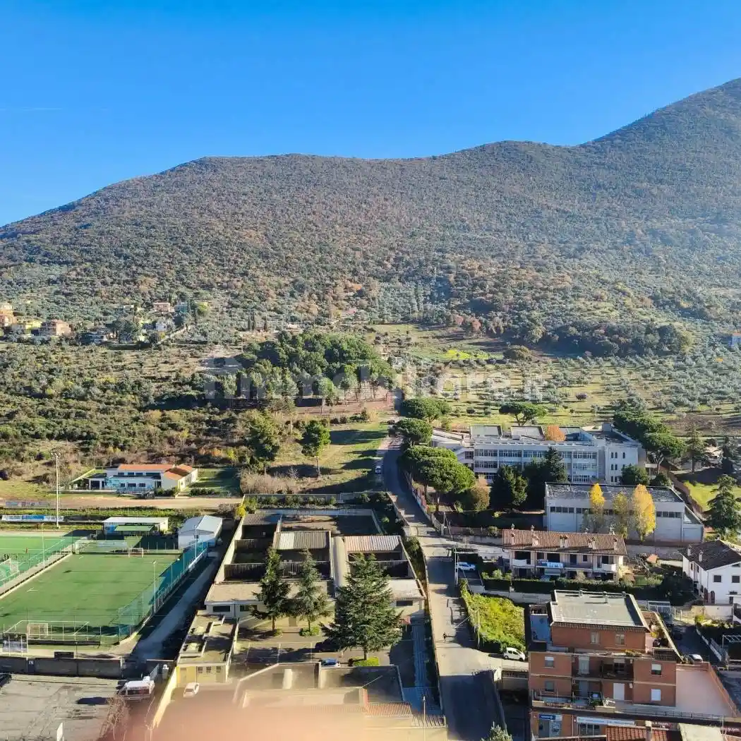 Appartamento in vendita a Palombara Sabina