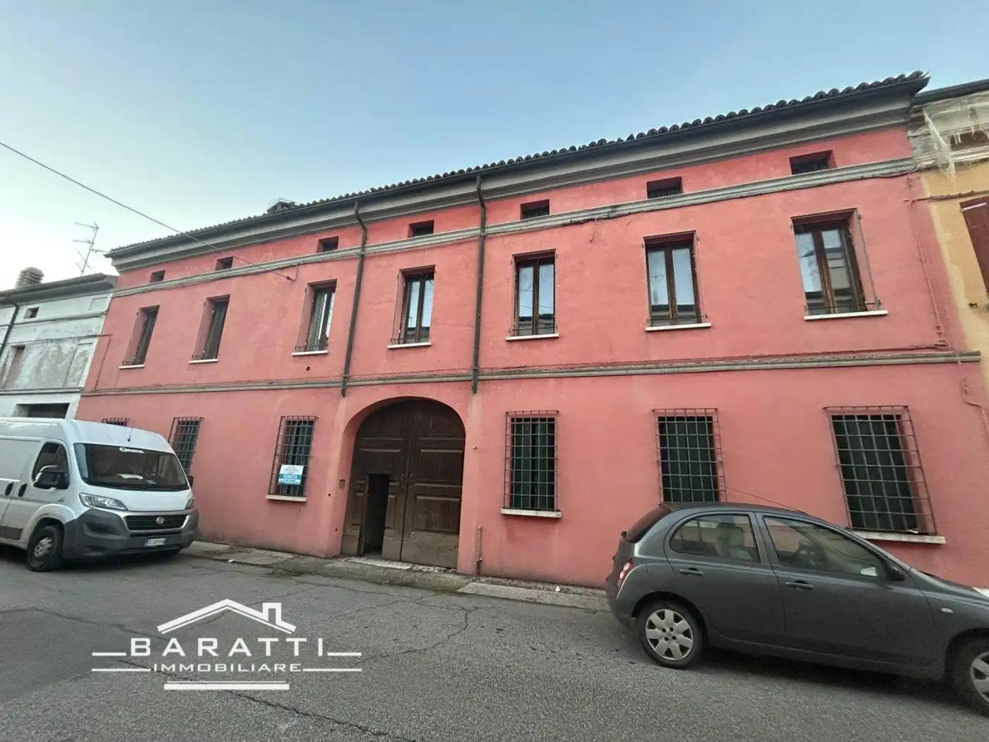 Palazzo - Edificio in vendita a Luzzara