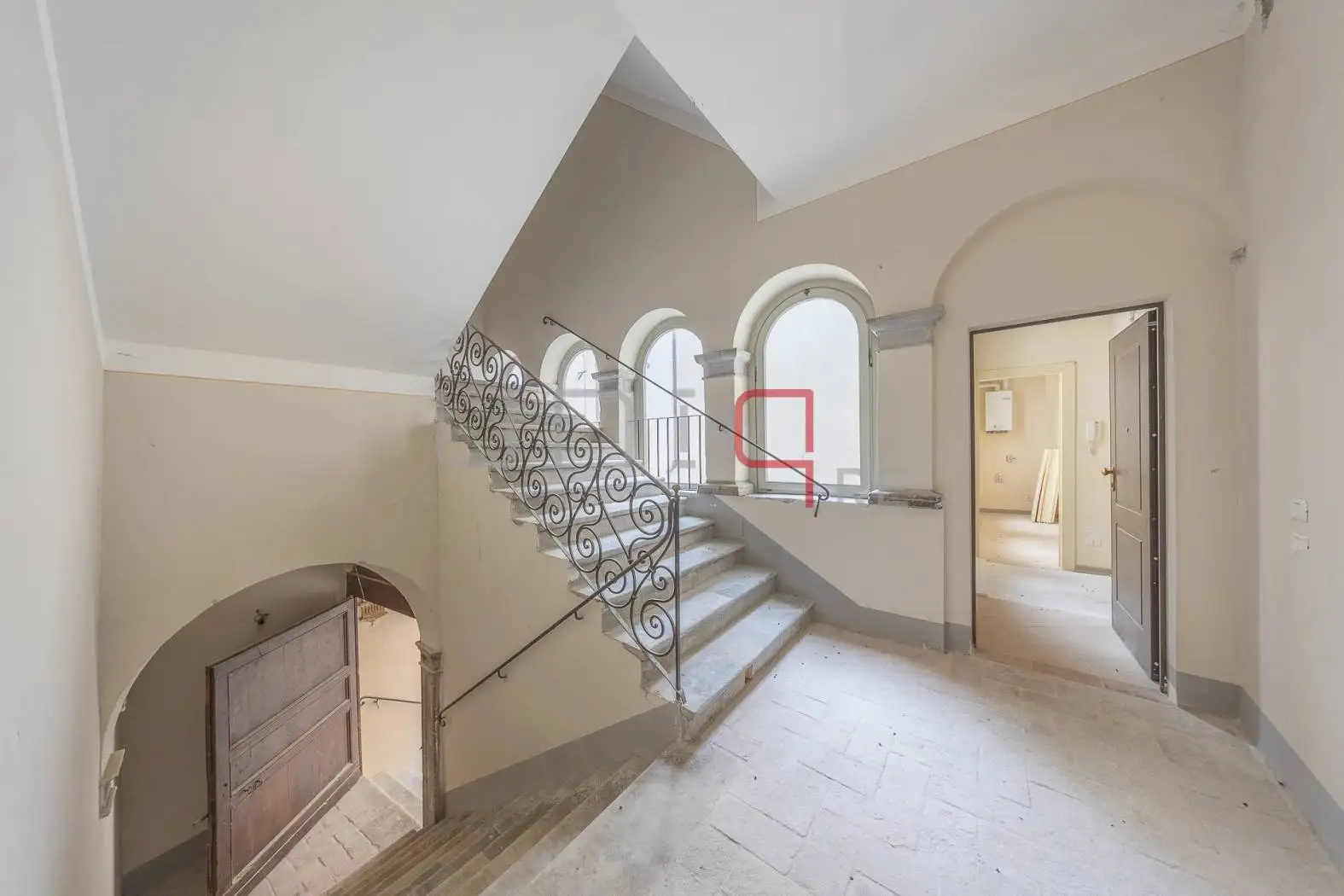 Palazzo - Edificio in vendita a Spoleto