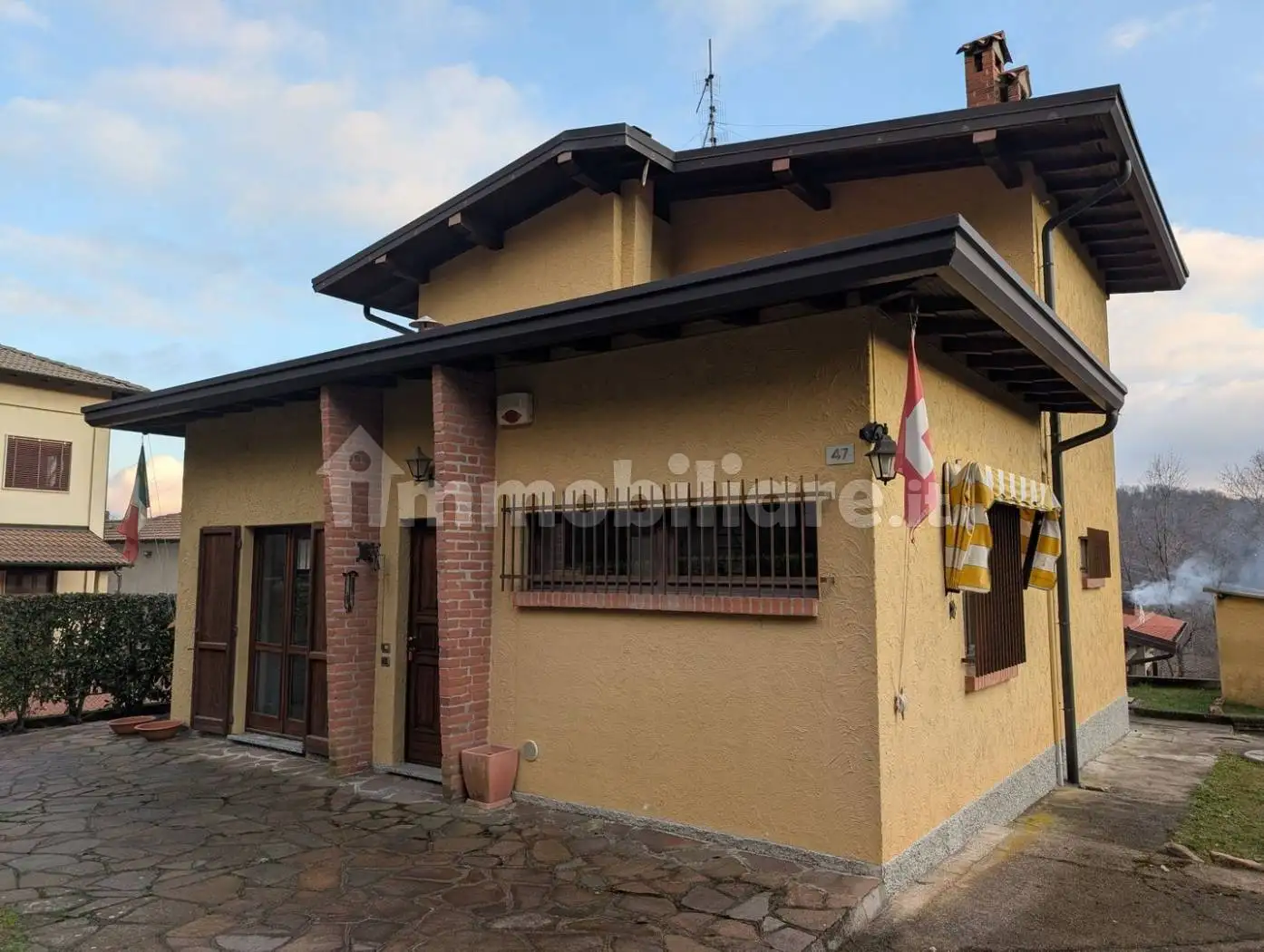 Villa in vendita a Cuasso al Monte