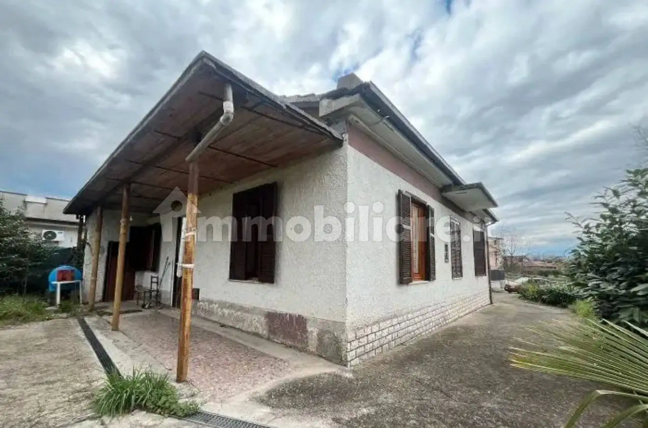Villa in vendita a Frosinone