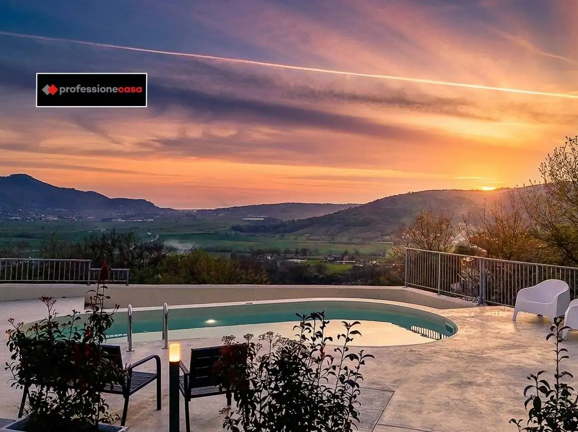 Villa in vendita a Albanella