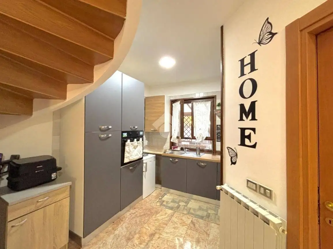 Villa plurifamiliare via Giorgio Morandi 18, Montecagnoletto, Monte Giove, Genzano di Roma - foto 5