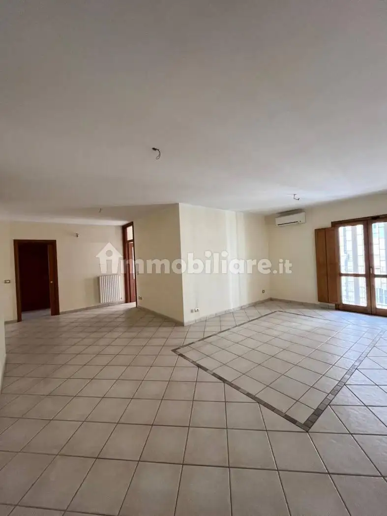 Trilocale piazza della Libertà, Centro Storico, Avellino - foto 2