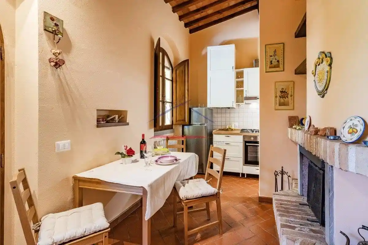 Bilocale Poggio Rosso, Frassineto, Arezzo - foto 2