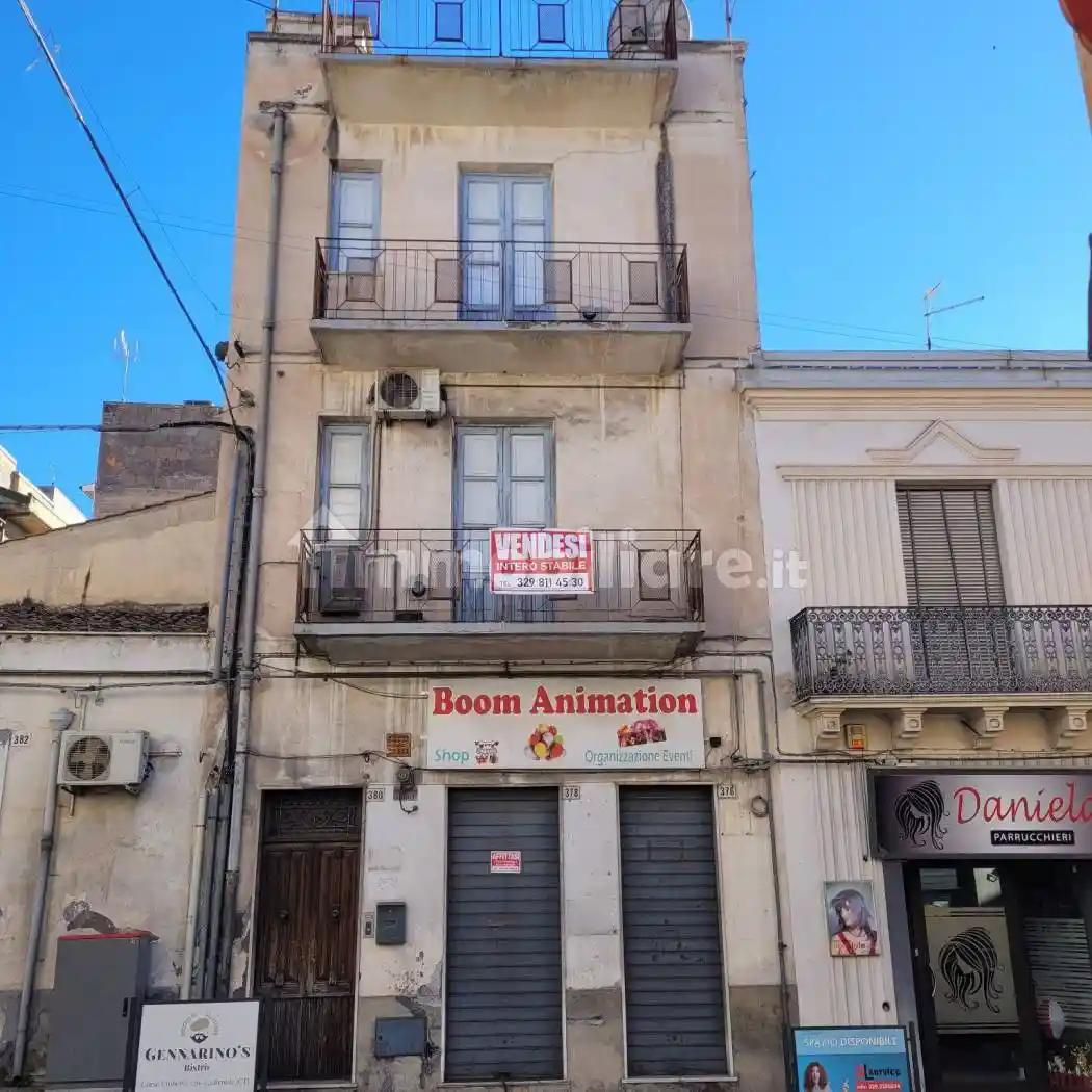 Palazzo - Edificio in vendita a Bronte