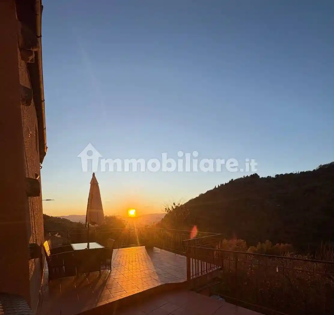 Appartamento in vendita a Reggello