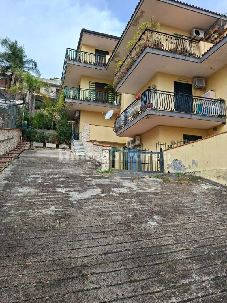 Bilocale via Gesualdo Manzella Frontini, Centro, Aci Castello - foto 2