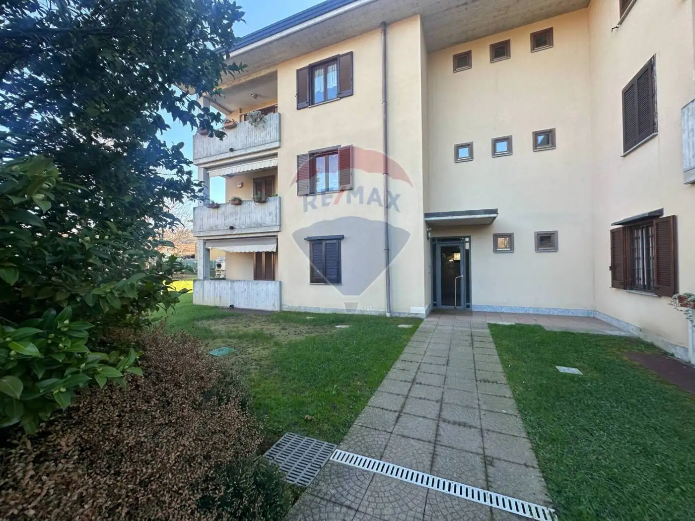 Appartamento in vendita a Buguggiate