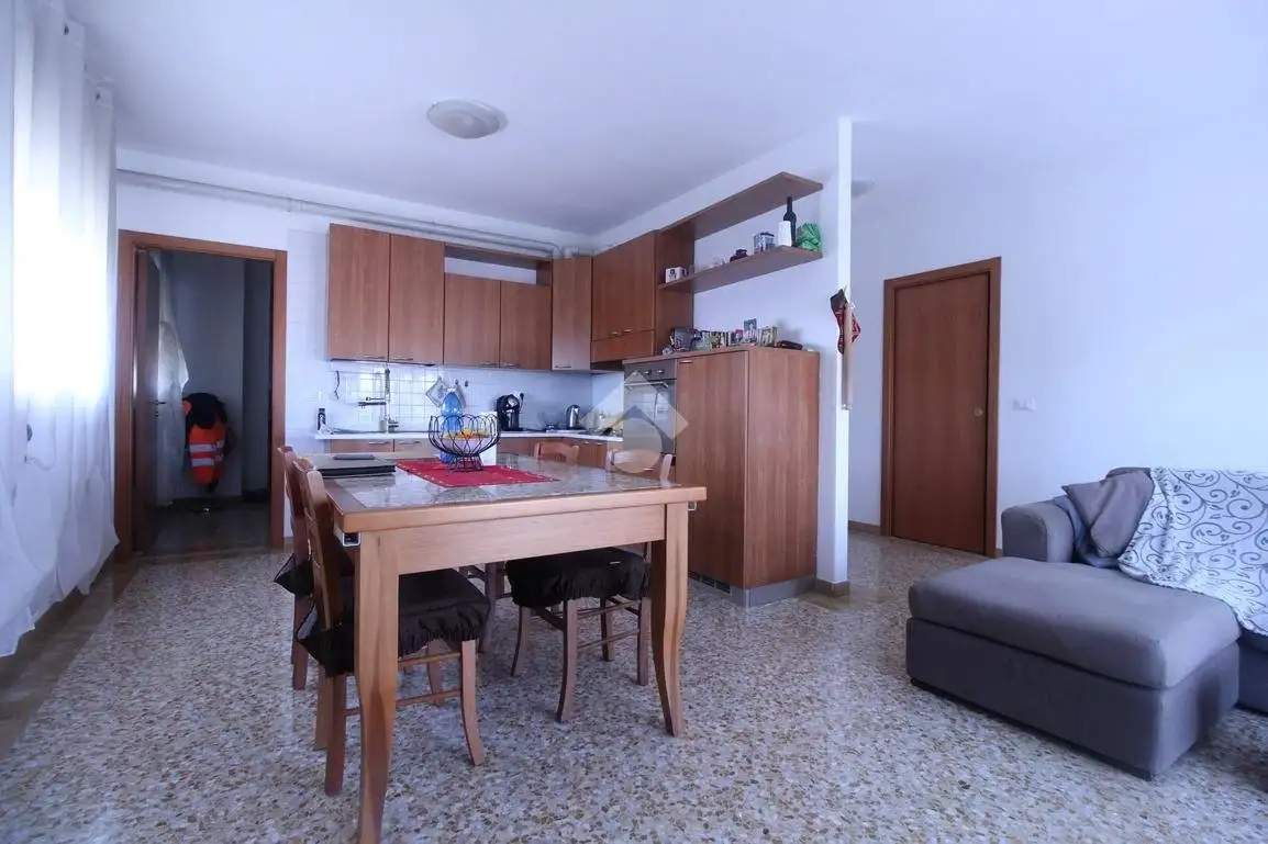 Trilocale via E. Fermi 4, Centro, Camisano Vicentino - foto 5