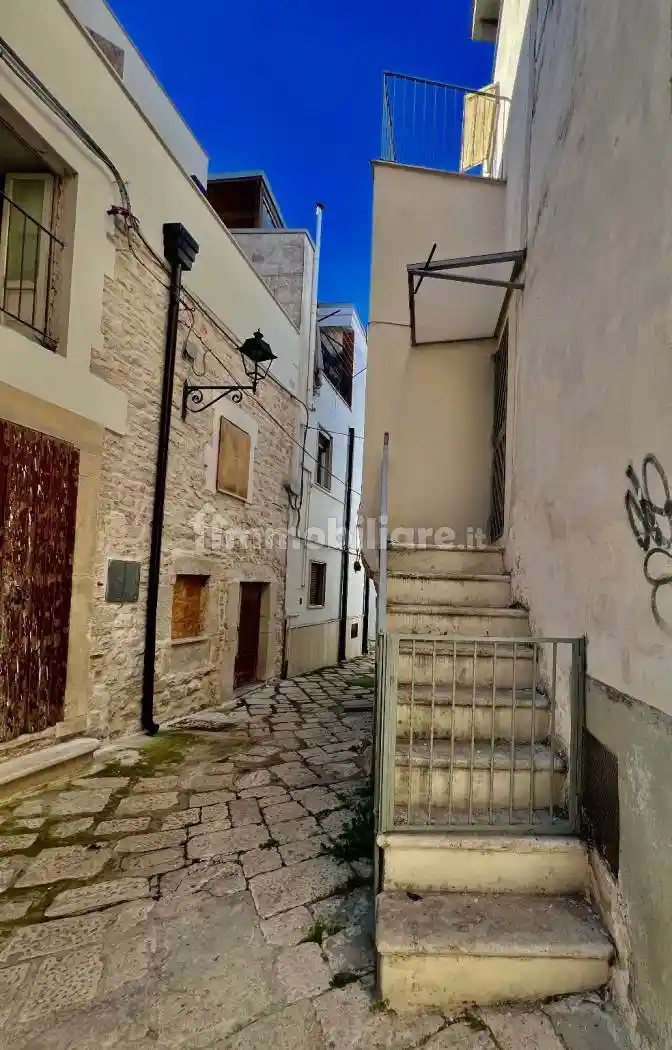 Palazzo - Edificio in vendita a Cassano delle Murge