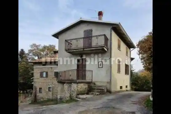 Palazzo - Edificio in vendita a Tizzano Val Parma