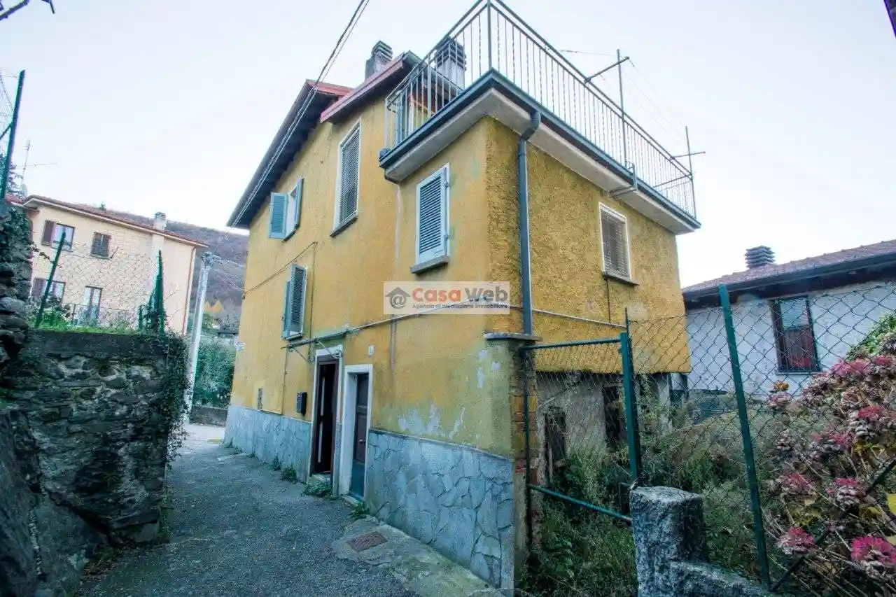 Villa in vendita a Dumenza