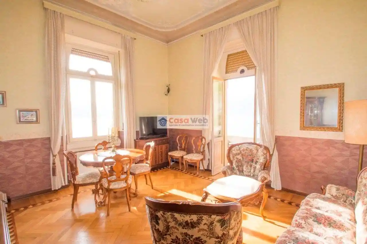 Appartamento in vendita a Luino