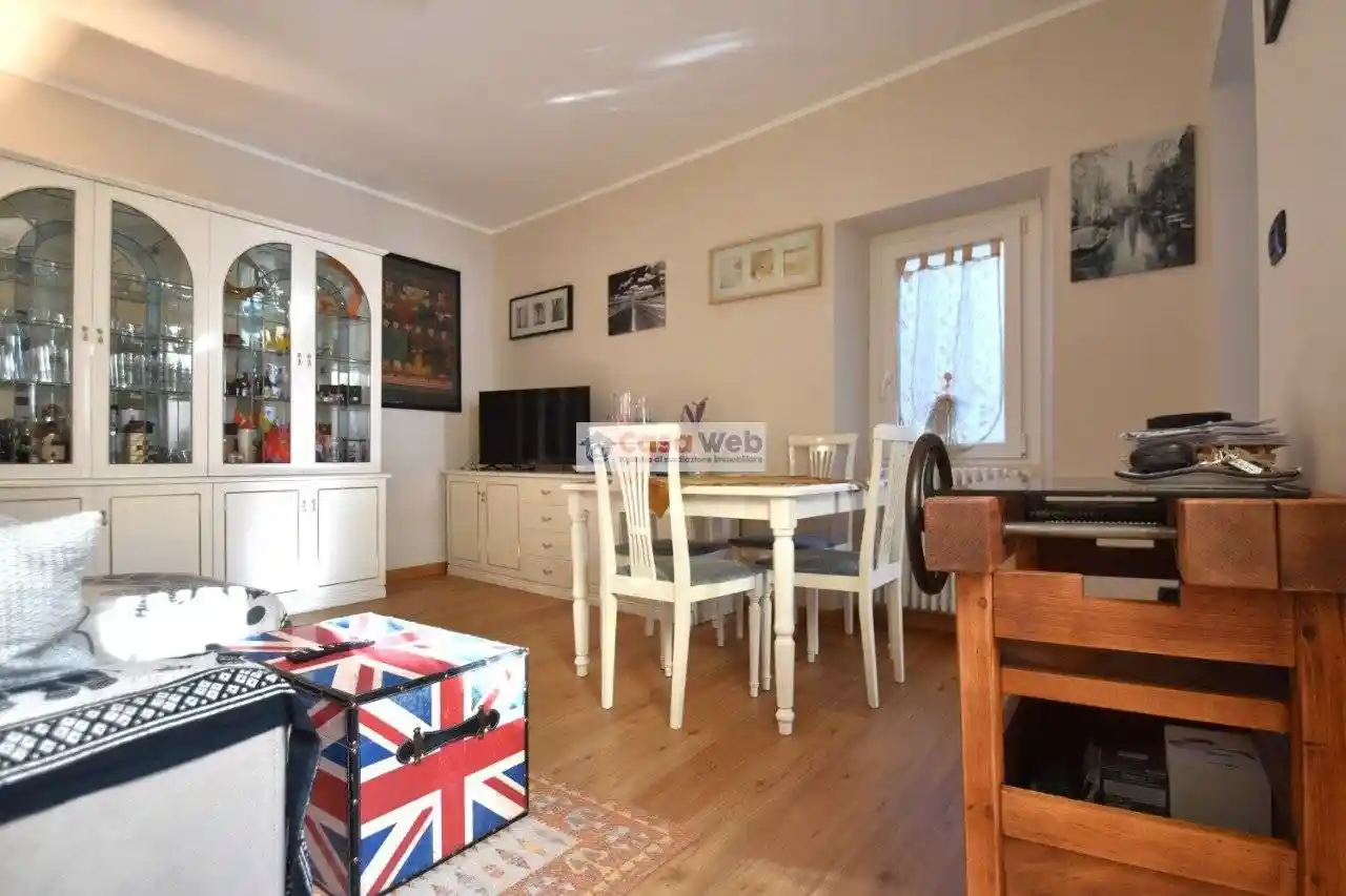 Appartamento in vendita a Maccagno con Pino e Veddasca