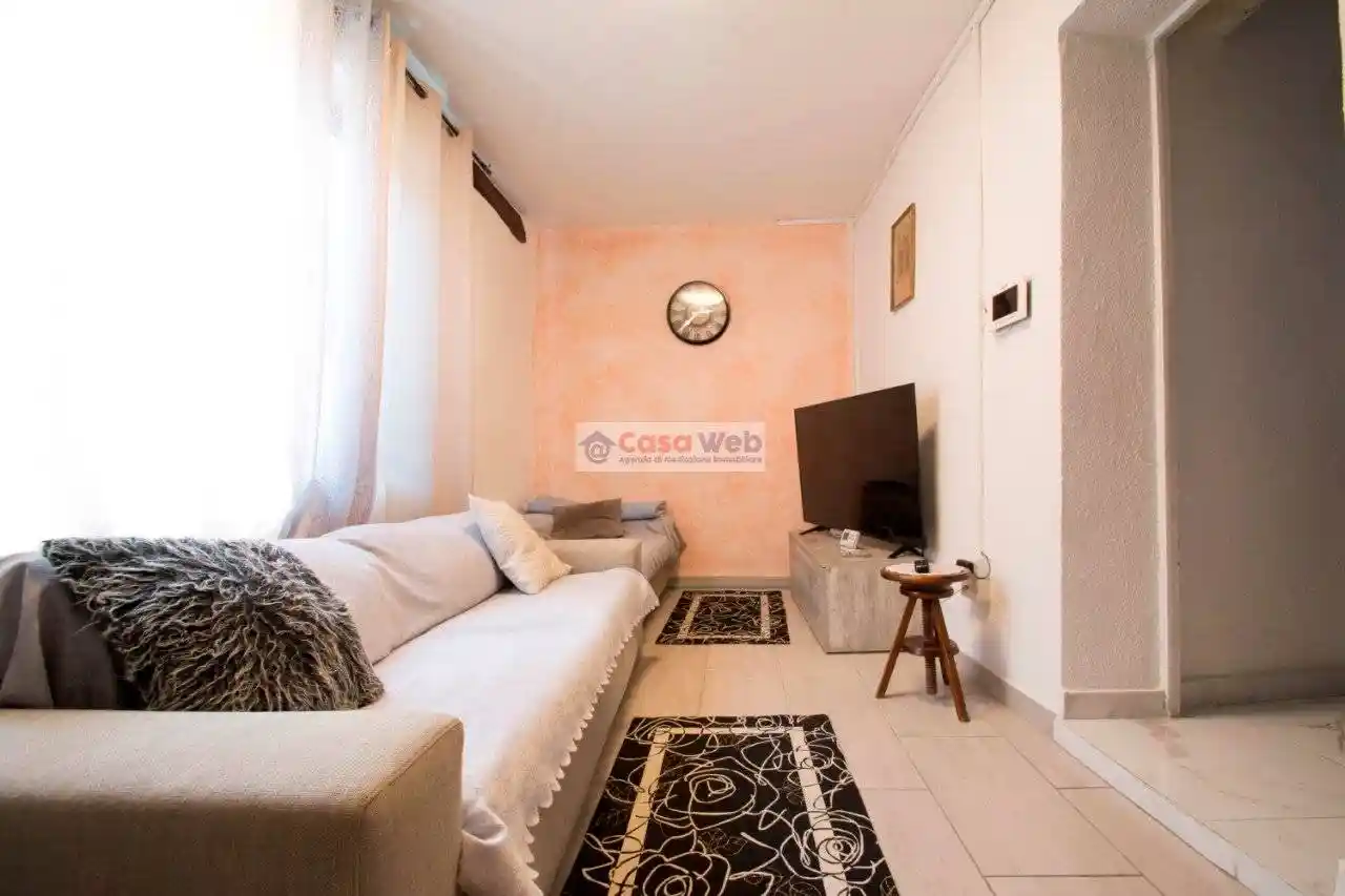 Villa in vendita a Castelveccana