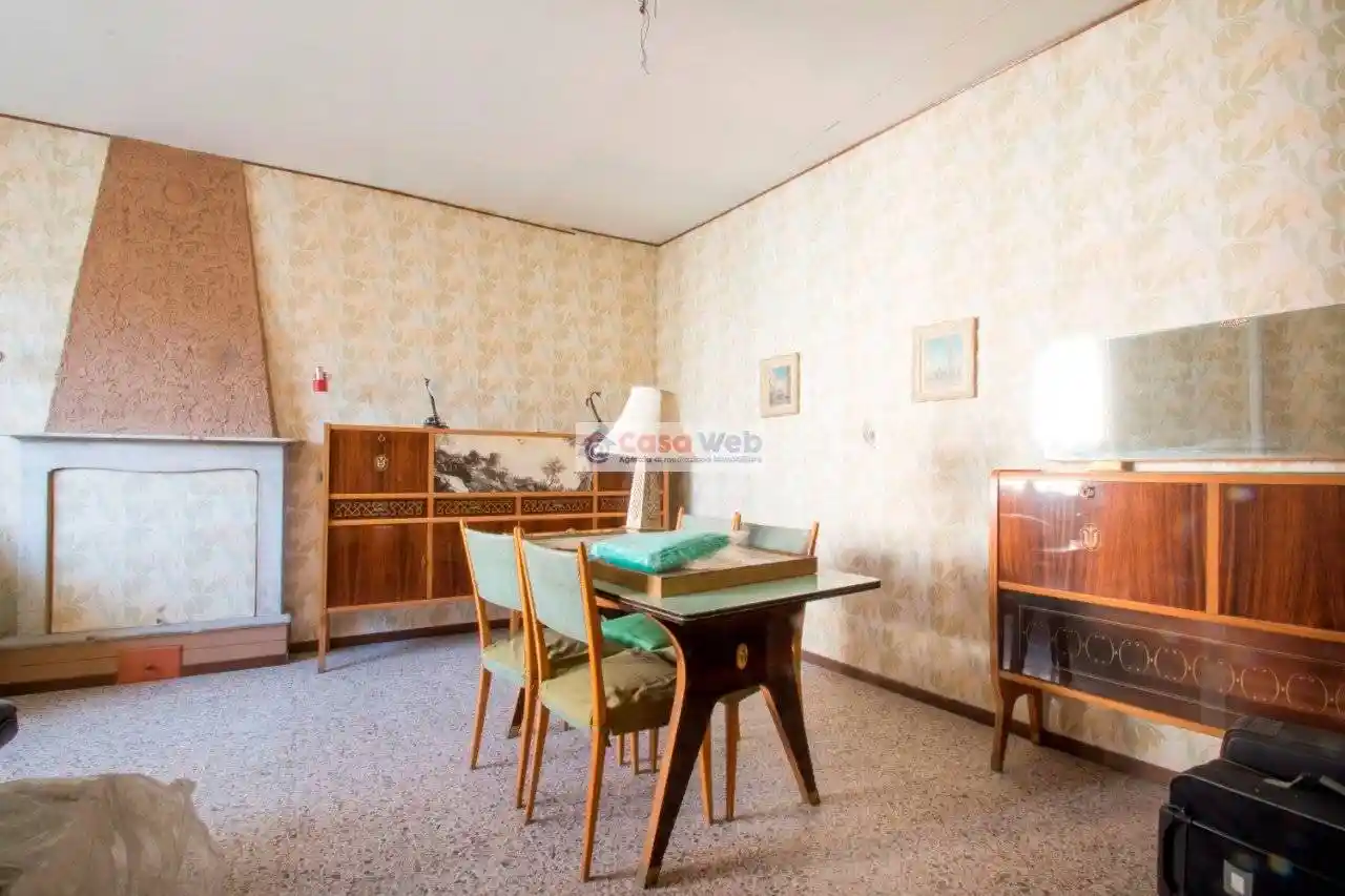 Appartamento in vendita a Montegrino Valtravaglia