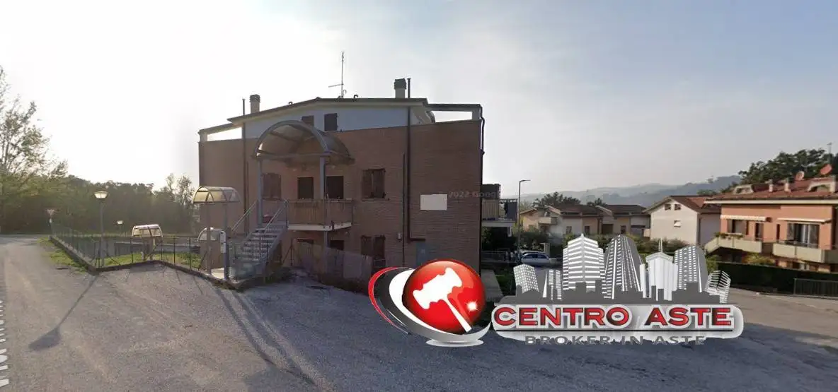 Appartamento in asta a Petriano